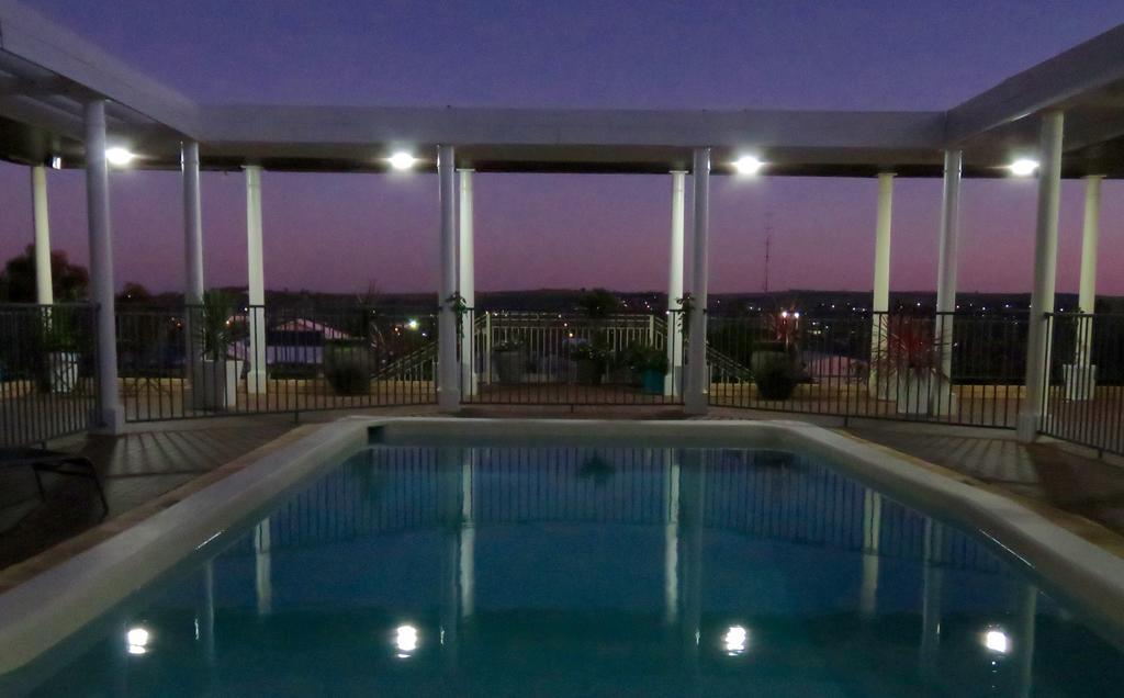 Fairway Manor Accommodation Northam Εξωτερικό φωτογραφία